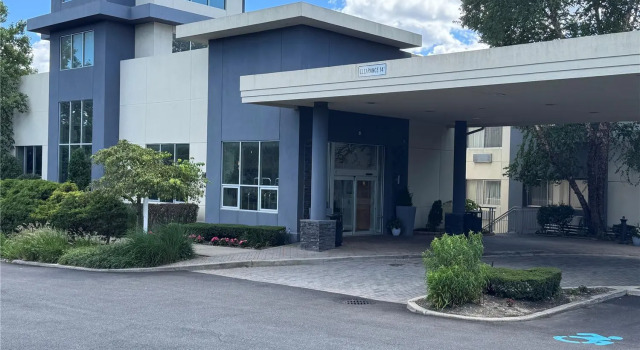 Best Western Premier Plainview-Long Island Hotel