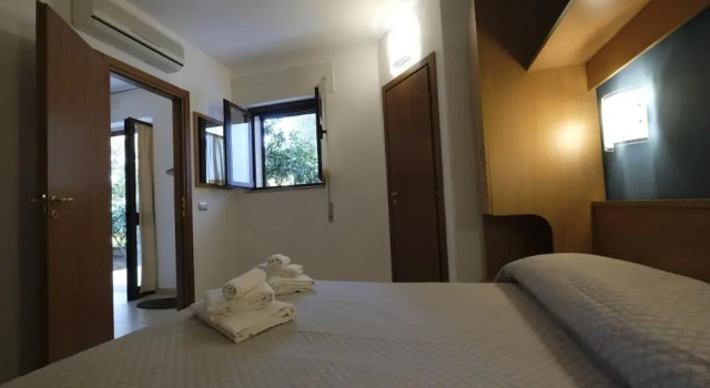 Apartment "ulivo" With Pool and Private Beach, Book Lejlighed Hoteller i Mattinata med pool, Swimmingpool
