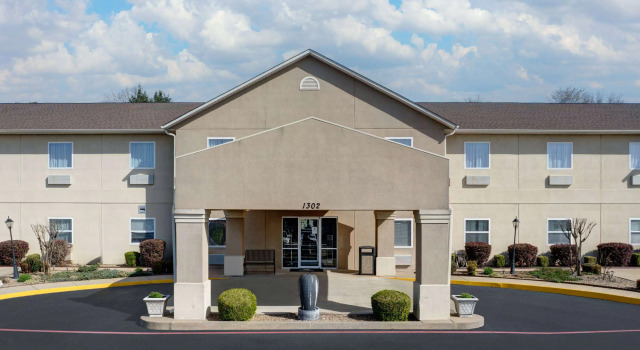 Days Inn & Suites Cabot, Boek Hotel Hotels in Missouri met zwembad, Zwembad