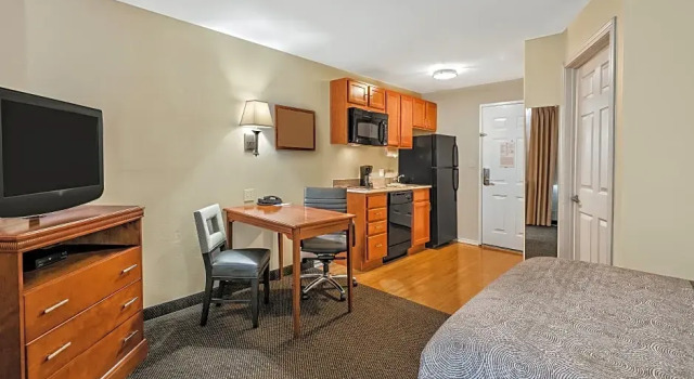 Люкс Standard Candlewood Suites Galveston by IHG