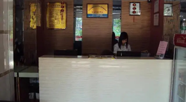 HK Inns99 Hotel - Weipengcheng Branch, Rezerwuj Hotel Hotele w Shenzhen z parkingiem, Parking