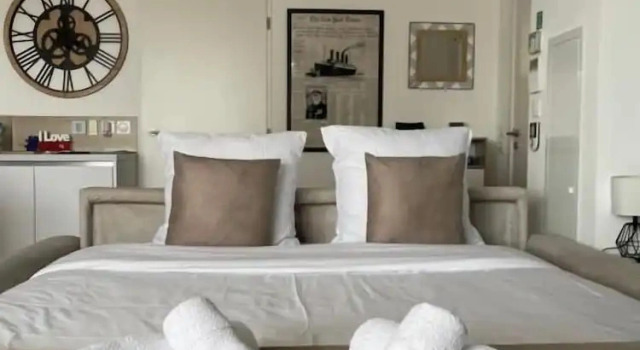 Q&R Renting - Suites Design Luxueuses, Забронировать Бутик-отель Ницца Приморские Альпы, рядом с Старая Ницца