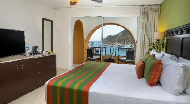 Двухместный номер Deluxe с балконом и с видом на гавань Hotel Tesoro Los Cabos