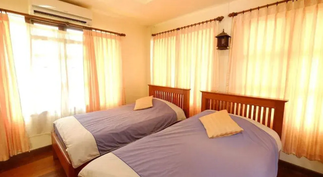 Huen Kham Kong Guesthouse, Забронировать Отель Мае-Сарианг 