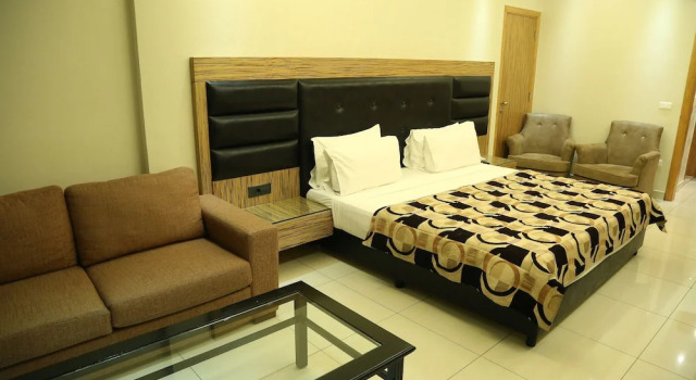 Полулюкс Verdun Suites Hotel