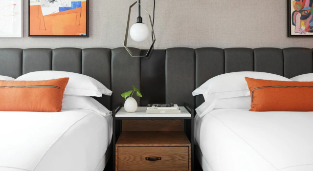 Четырёхместный номер Standard Kimpton - Harper Hotel by IHG
