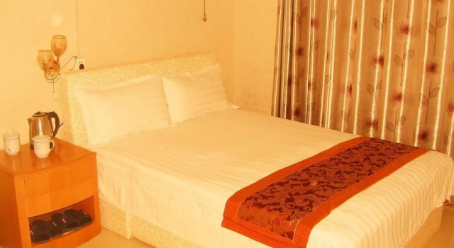 Jinan Lotus Pond Side Hotel, Prenota Hotel Jinan Shandong