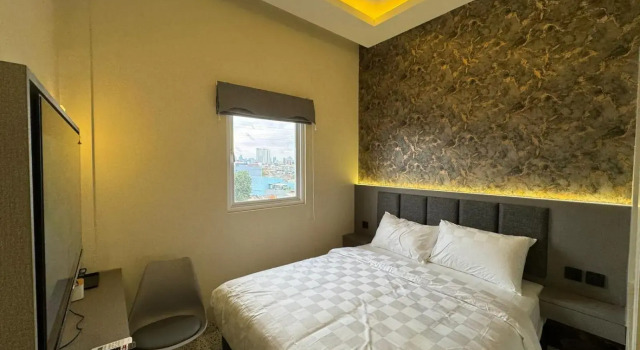 Hotel With OK