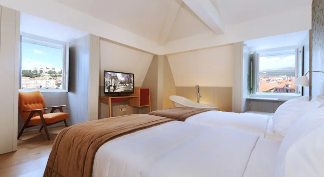 Двухместный номер Premium с видом на реку Lisboa Carmo Hotel
