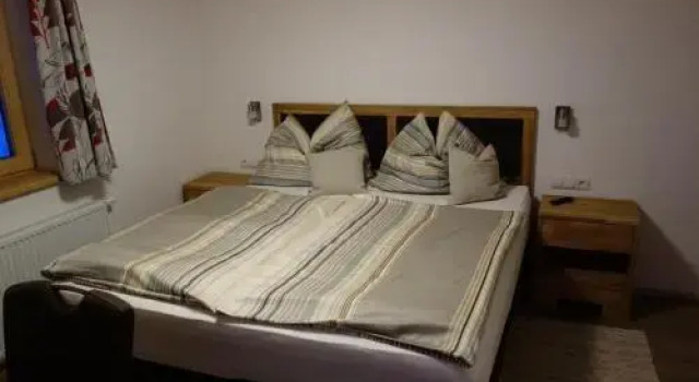 Gasthof Dietrichshorn, Rezerwuj Hotel Hotele w Salzburg z parkingiem, Parking