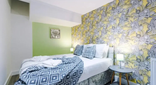Old Trafford Two-bedroom Stay by Belvilla