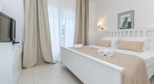 Amazing Home in Ugljan With Wifi and 4 Bedrooms, Reservar Hotel Island Ugljan Ugljan Island