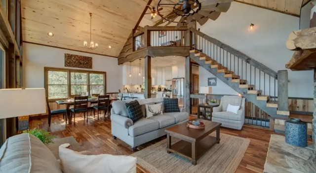 Bear Claw Cabin by Escape to Blue Ridge, Buchen Sie Hotel Blue Ridge Georgia