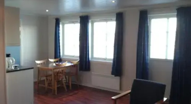 Hopen Brygge, Забронировать Отель Отели Смолы 3 звезды, 3*