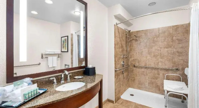 Номер Standard с балконом Best Western Rocky Mountain Lodge