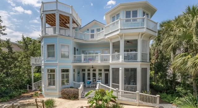 4205 9th Street by Hodnett Cooper, Rezerwuj Hotel St Simons Island Georgia