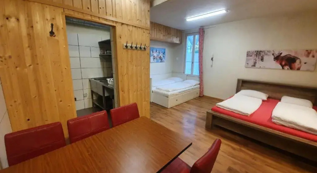 Четырёхместный семейный номер Standard Interlaken Linda Inn Lodge
