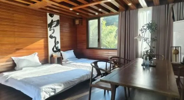 Семейный люкс с 2 комнатами с балконом Wuyou Stayhill Resort