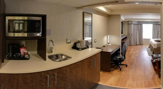 Полулюкс Executive Hotel Strata
