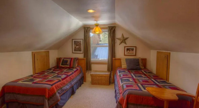 Breezy Pines Cabin