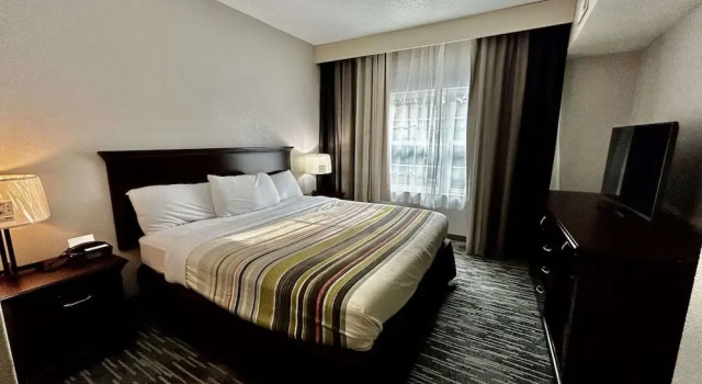 Люкс c 1 комнатой Country Inn & Suites by Radisson, Columbus, GA