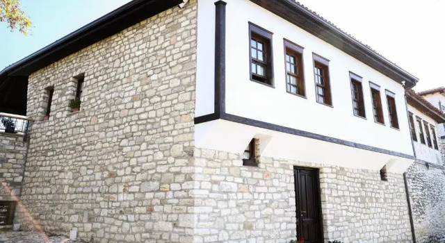 Oda Tomori, Rezervasyon Otel Berat County 4 yıldızlı oteller, 4*