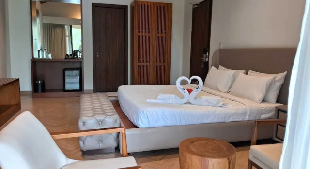 Вилла Prestige Sandesh Water Edge Kabini