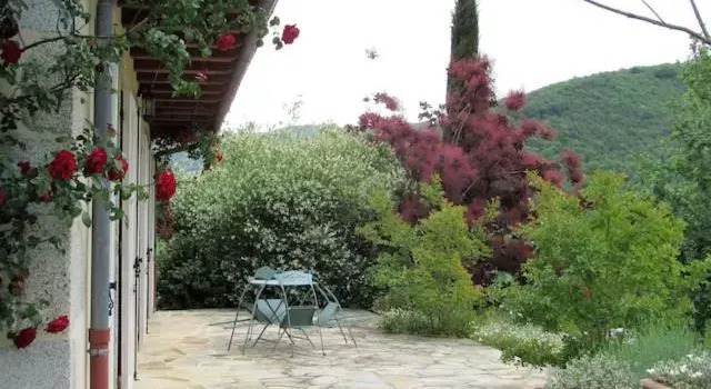 Au Riverain, Buchen Sie Hotel Vieillevie Auvergne