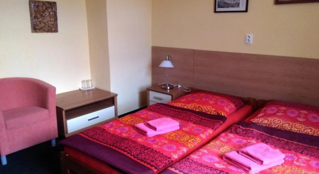 Guest House U Zámku, Rezerwuj Pensjonat Tanie hotele w Kraj pardubicki