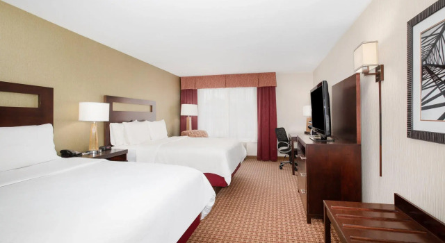 Четырёхместный номер Standard Holiday Inn Express Hotel & Suites Gillette by IHG