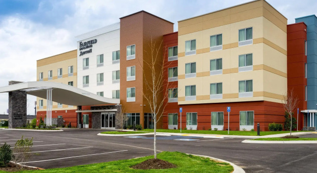 Fairfield Inn & Suites by Marriott Dickson, 予約 ホテル ディクソン テネシー州