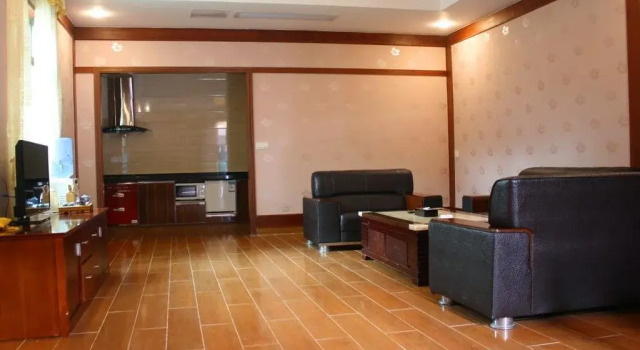 Golden Shuitai Hot Spring, Boek Hotel Hotels in Guangdong met parkeren, Parkeren
