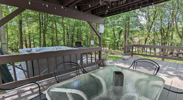 Коттедж Harmony Cottage by Avantstay Lake Access, Hot Tub, Fire Pit, & Game Room