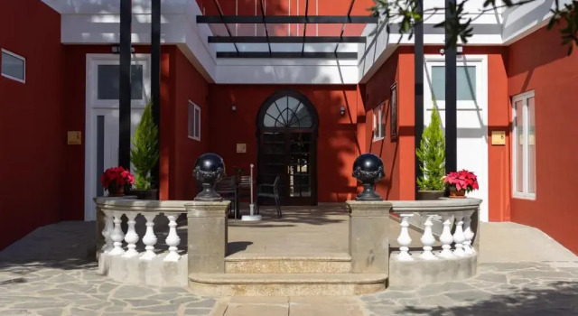 Апартаменты с видом на сад Albor Suites