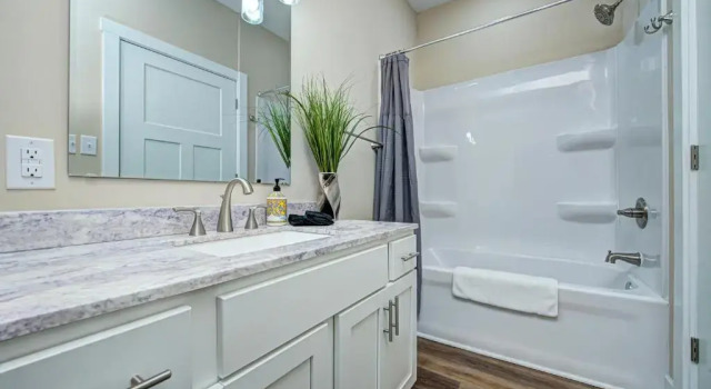 Апартаменты Cozy Stringtown GEM 1 Mile To Downtown!