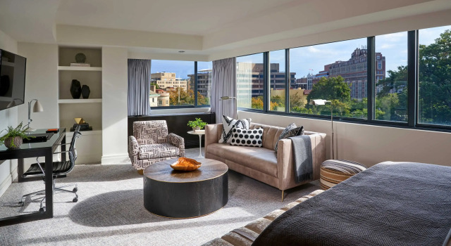 Полулюкс The Dupont Circle Hotel