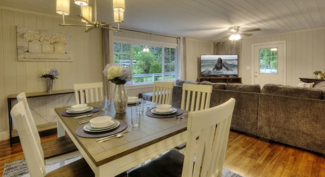 Bear Paws by HoneyBear Cabins, Buchen Sie Hotel Gatlinburg Great Smoky Mountains