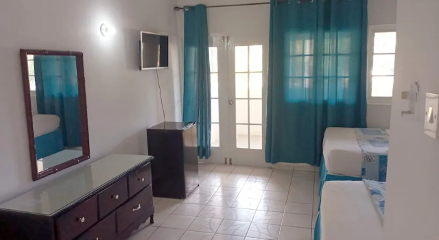 Negril Beach Villa, Rezerwuj Willa Domki letniskowe w Negril, Domek