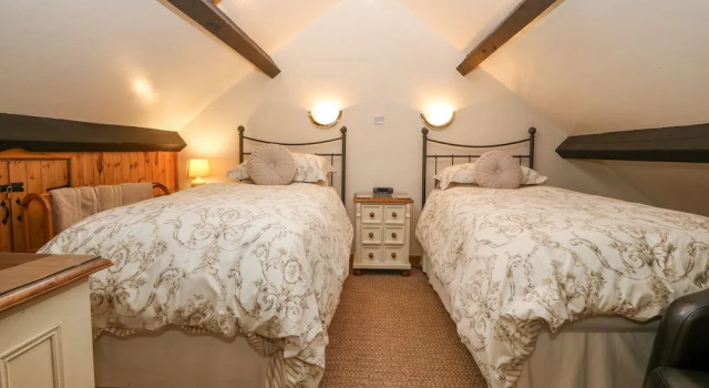 Bwthyn Ael Y Bryn, Buchen Sie Hotel Dolbenmaen Gwynedd