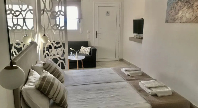 Sea View Apts & Suites by Pachiplex
