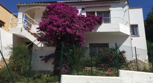 106304 - House in Colera