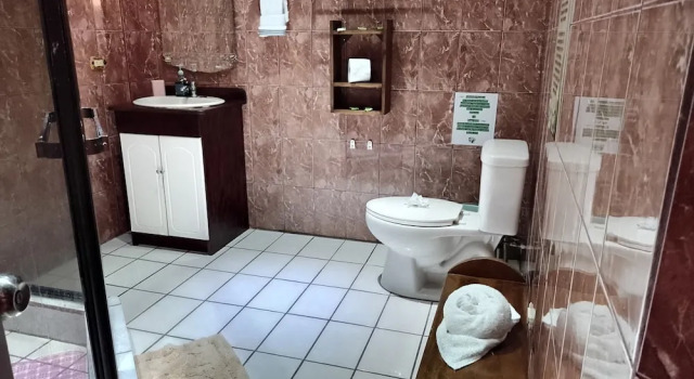 Семейные апартаменты с 2 комнатами Natural Pacific Suites, private family rooms