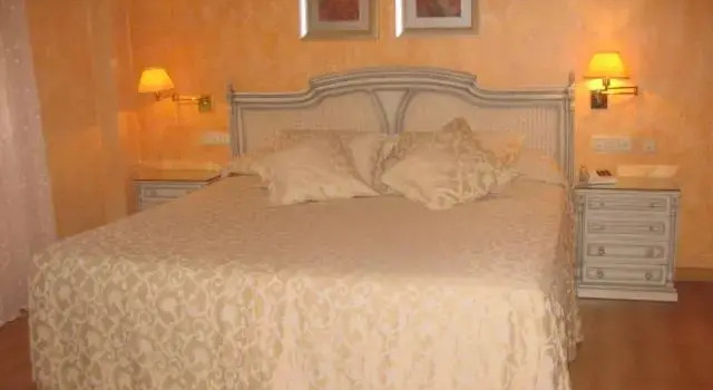 Полулюкс Hotel Florida