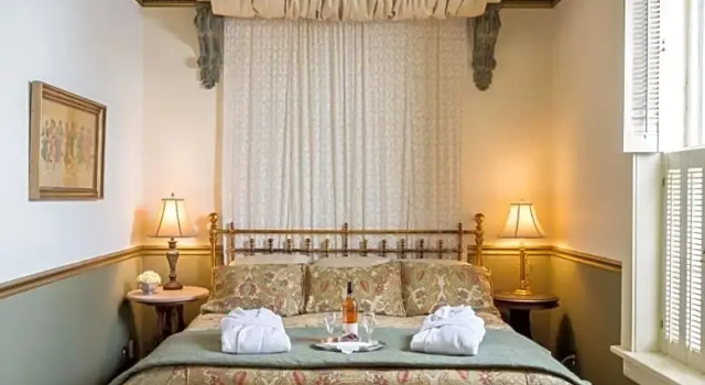 Номер Superior Washington House Inn