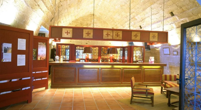 Parador de Alcañiz, Prenota Hotel Alcañiz 