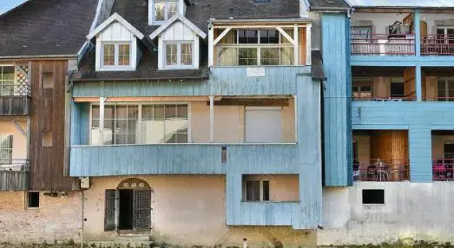Appartement Le Chalet, Book Chalet Hoteller i Ornans med parkering, Parkering