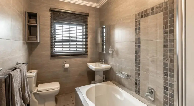 Апартаменты Camelot Guest House & Apartments