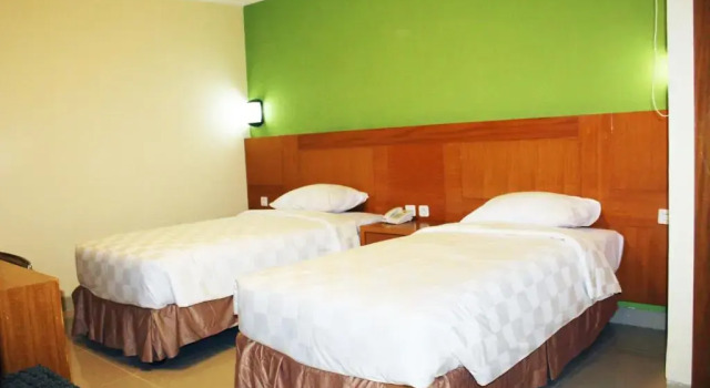 Двухместный номер Superior Maleosan Inn Manado Hotel