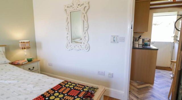 1 Bryn Ysgol, Book Feriehus Yspytty-Ifan Gwynedd