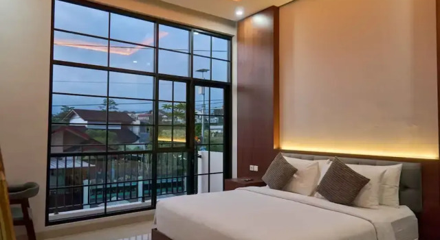 Luxo Casal quarto varanda e com vista para a montanha Sakanti Inn Wonosobo